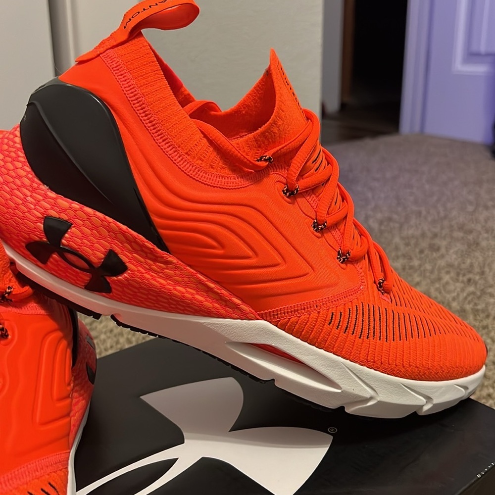 MENS UA
